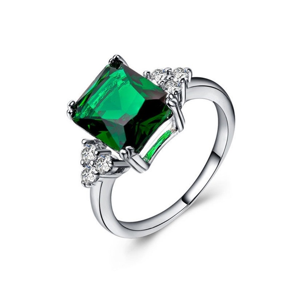 Elegant 925 Silver Princess Cut 2.0ct Emerald Ring - Picture 5 of 8